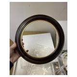 2 VANHYGAN & SMYTHE COLLECTORS PLATES DISPLAY