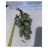 CARVED JADE GRAPE CLUSTER WITH LEAVES