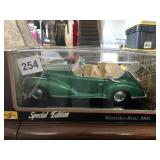 MAISTO SPECIAL EDITION - MERCEDES-BENZ 300S, 1:18
