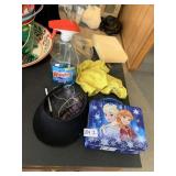 FROZEN LUNCH BOX, PAILS, SERVING BOWL