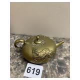 CHINESE TEA POT W/ DESIGN ON SIDE