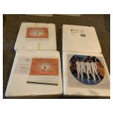 COLLECTOR PLATES NEW IN BOX