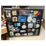 LARGE ASSORTMENT OF CHRISTMAS GIFT TAGS