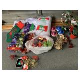 ASSORTED HOLIDAY ITEMS