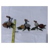 TUFTED BACK WOOD FRAME SOFA LEAF DESIGN GOLD