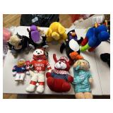 ASSORTED PLUSH STUFFED ANIMALS