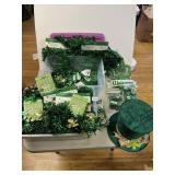 ST PATRICKï¿½S DAY GARLAND, HAT, BUTTONS, WELCOME,