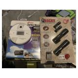 ROCKY PERFORMANCE GRADE LED FLASHLIGHTS NEW, NEW