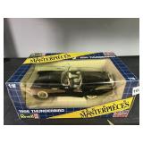 REVELL 1956 THUNDERBIRD 1:18 DIE CAST CAR MODEL