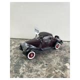 DIE-CAST MODEL - 1933 FORD DELUXE COUPE,