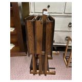 SET OF 4 WOOD FOLDING TV TRAY TABLES - DARK