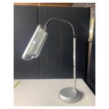 MAGNIFYING LAMP - WHITE, ADJUSTABLE ARM, CIRCULAR