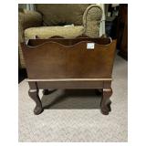 BOMBAY COMPANY - MAHOGANY MAGAZINE RACK, QUEEN