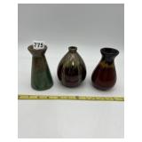 THREE CHINESE ART GLASS VASES.