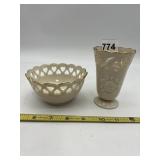 LENOX PORCELAIN TEACUP AND SAUCER SET.