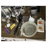 COLLECTION OF KITCHEN UTENSILS AND COOKWARE -