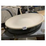PIZZA STONE - CERAMIC, ROUND WITH METAL CARRIER