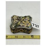 CHINESE EXPORT SILVER AND ENAMEL COMPACT WITH