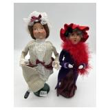 PAIR OF BYERS CHOICE CHRISTMAS CAROLERS -