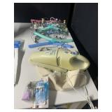 BLACK & DECKER DUSTBUSTER - HANDHELD VACUUM, WITH