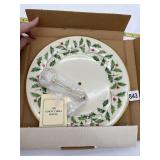 LENOX HOLIDAY PATTERN TIDBIT SERVER - HOLLY AND