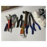 MIXED HAND TOOLS - PLIERS, HAMMER, ADJUSTABLE