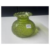 VINTAGE 7' LIGHT SHADE GREEN GLASS, GRAPE DESIGN