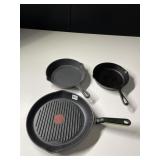 THERMO SPOT FRY PAN, LODGE CAST IRON AND UNMARKED