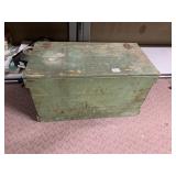 PRIMITIVE PAINTED WOOD STORAGE TRUNK - GREEN