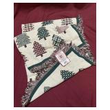 NWT THE RUG BARN CHRISTMAS THROW BLANKET