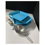 4 PLASTIC NEW SKID TURQUOISE COLORS SERVING