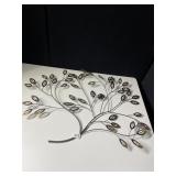 METAL WALL HANGING 24X30