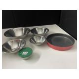 PINNACLE BAKING PAN, MIXING BOWLS,