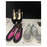 MY LADIES REEBOK SIZE 11, SIZE 910 WATER SHOES,