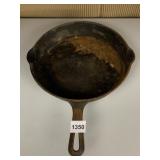 CAST IRON SKILLET - VINTAGE, SINGLE HANDLE,
