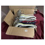 50 VELVET HANGERS ASSORTED COLORS