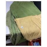 VINTAGE TABLE CLOTHES