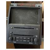 NAVIGATION CENTER RADIO FOR AN ESCALADE