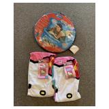 FLOAT AND 2 HELLO KITTY TOWELS