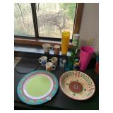 ASSORTED KITCHEN & TABLEWARE - CERAMIC PLATES,