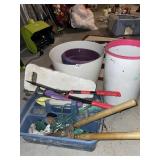 GARDEN TOOL ASSORTMENT INCLUDING PRUNERS,