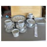 SHEFFIELD PUSSY WILLOW DINNERWARE SET.