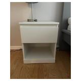 WHITE NIGHTSTAND W/ DRAWER