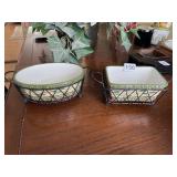 TEMP-TATIONS CERAMIC BAKEWARE W/ WIRE STANDS.