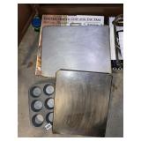 BAKING SHEETS, MUFFIN TIN
