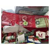 CHRISTMAS WRAPPING PAPER, RIBBONS, ACCESSORIES IN