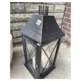 BRONZE-TONE OUTDOOR LANTERN AND POTS