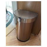 SIMPLEHUMAN - STAINLESS STEEL MOTION-SENSOR TRASH