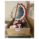 WELCOME WALL HANGING DECORATION W/ SANTA FIGURES,