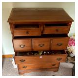 MAPLE CHEST OF DRAWERS CONTENTS NOT INCLUDED